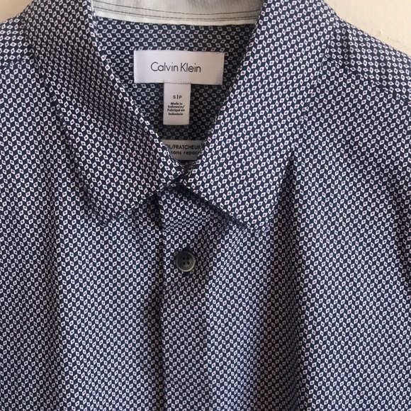 Calvin Klein button down - Picture 2 of 4